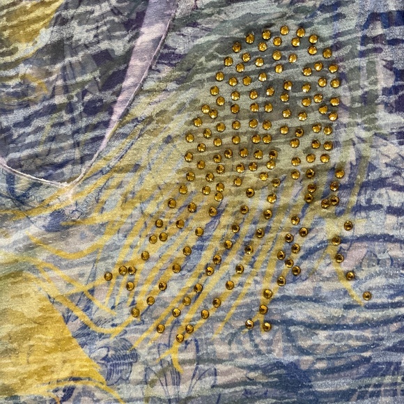 Daytrip Buckle Angel Wing Juniors T-Shirt - Picture 11 of 11